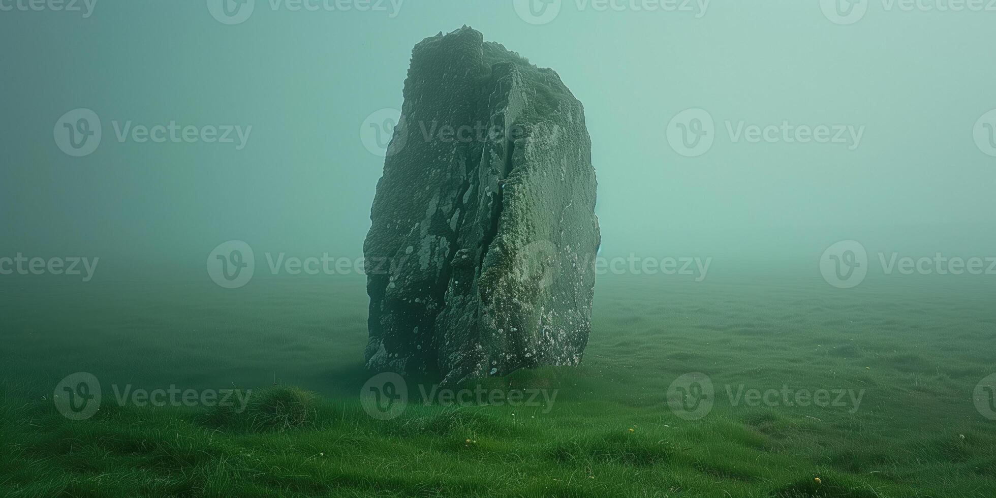 ai generiert mysteriös einsam Megalith im dick Nebel foto