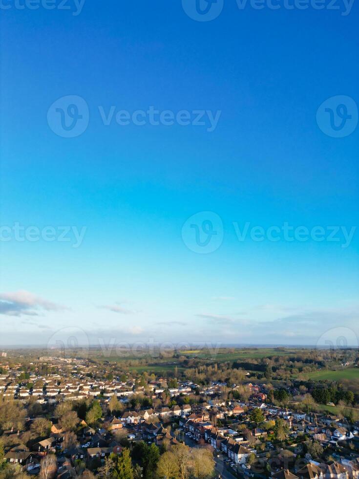 hoch Winkel Aussicht von Park und Reiten Bus Bahnhof beim Dornenhügel Oxfordshire England vereinigt Königreich während Sonnenaufgang. März 23., 2024 foto