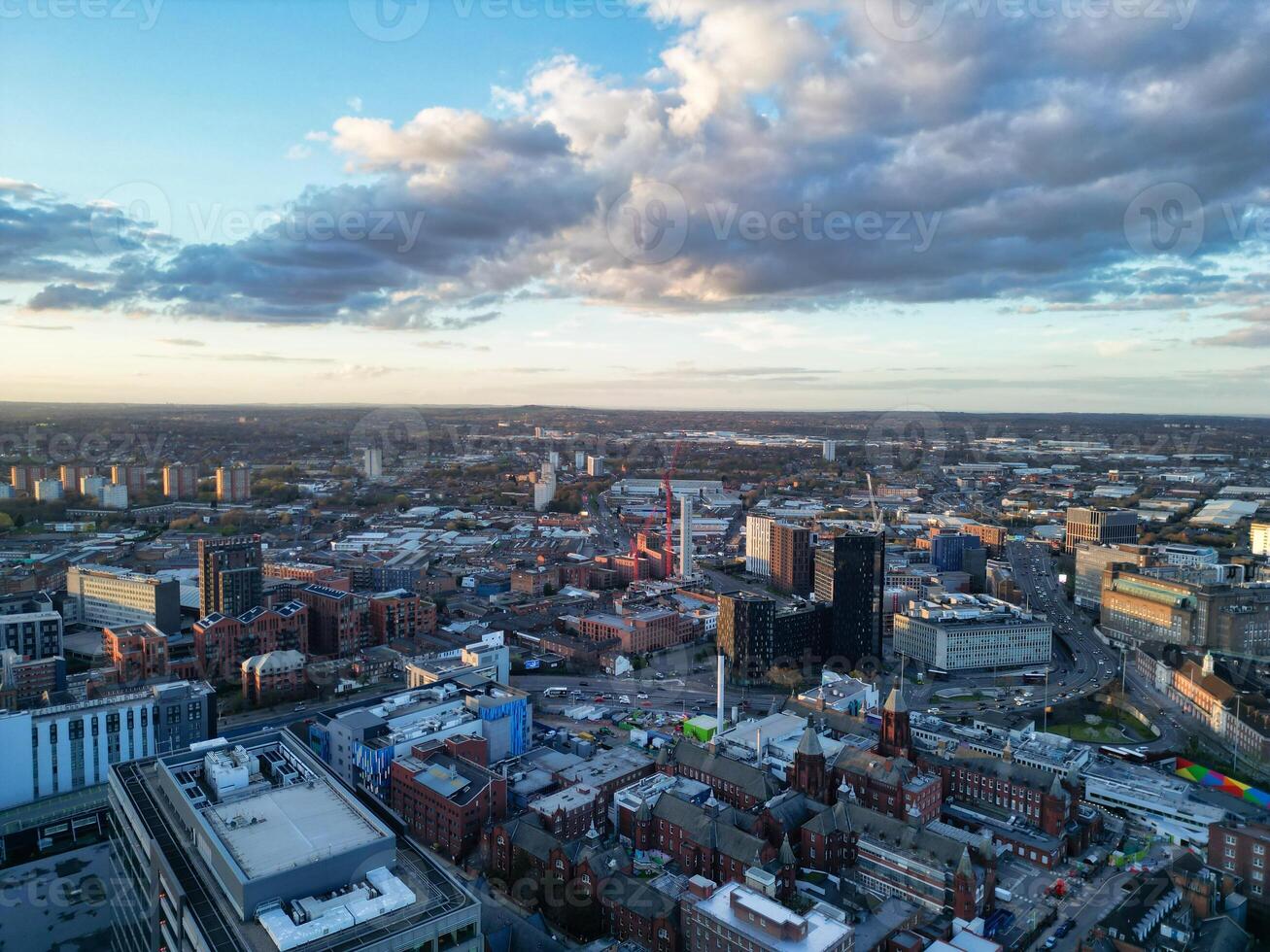 Stadt Center Gebäude von Birmingham zentral Stadt von England vereinigt Königreich während Sonnenuntergang. März 30., 2024 foto