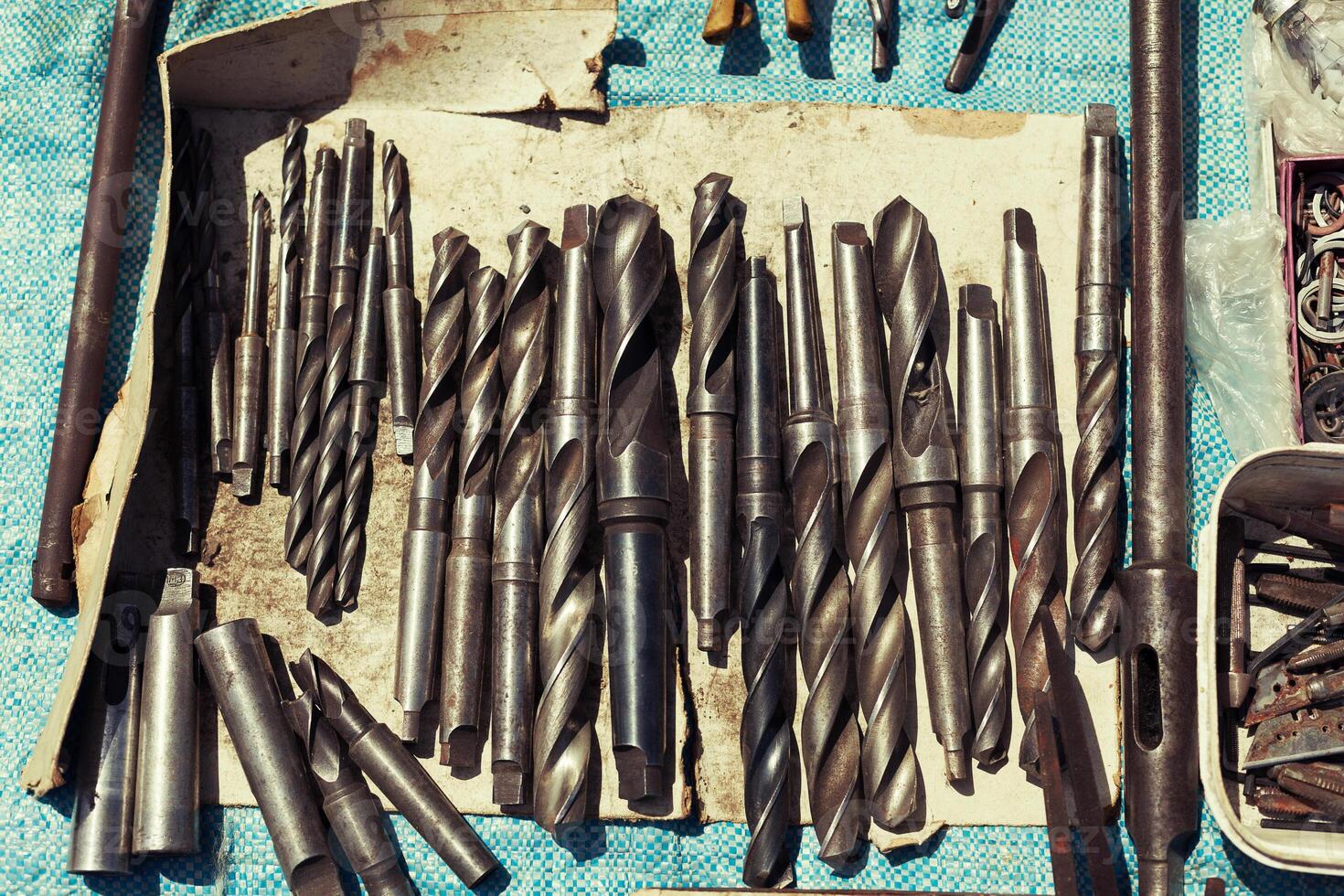 Werkzeuge benutzt beim ein Floh Markt Verkauf von das Land foto