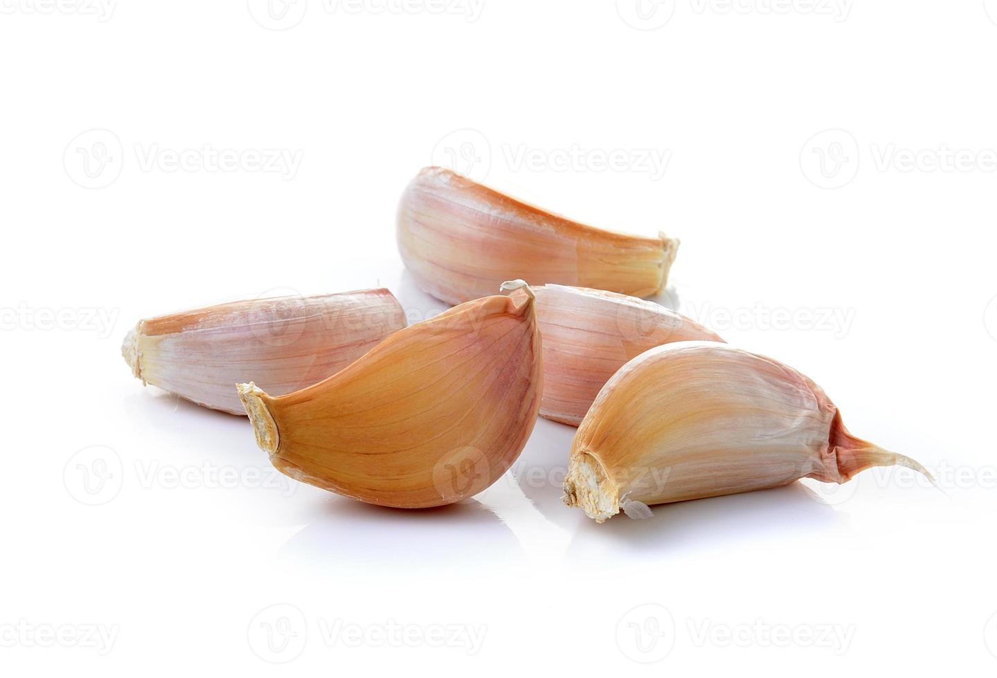 Knoblauch auf weißem Hintergrund foto