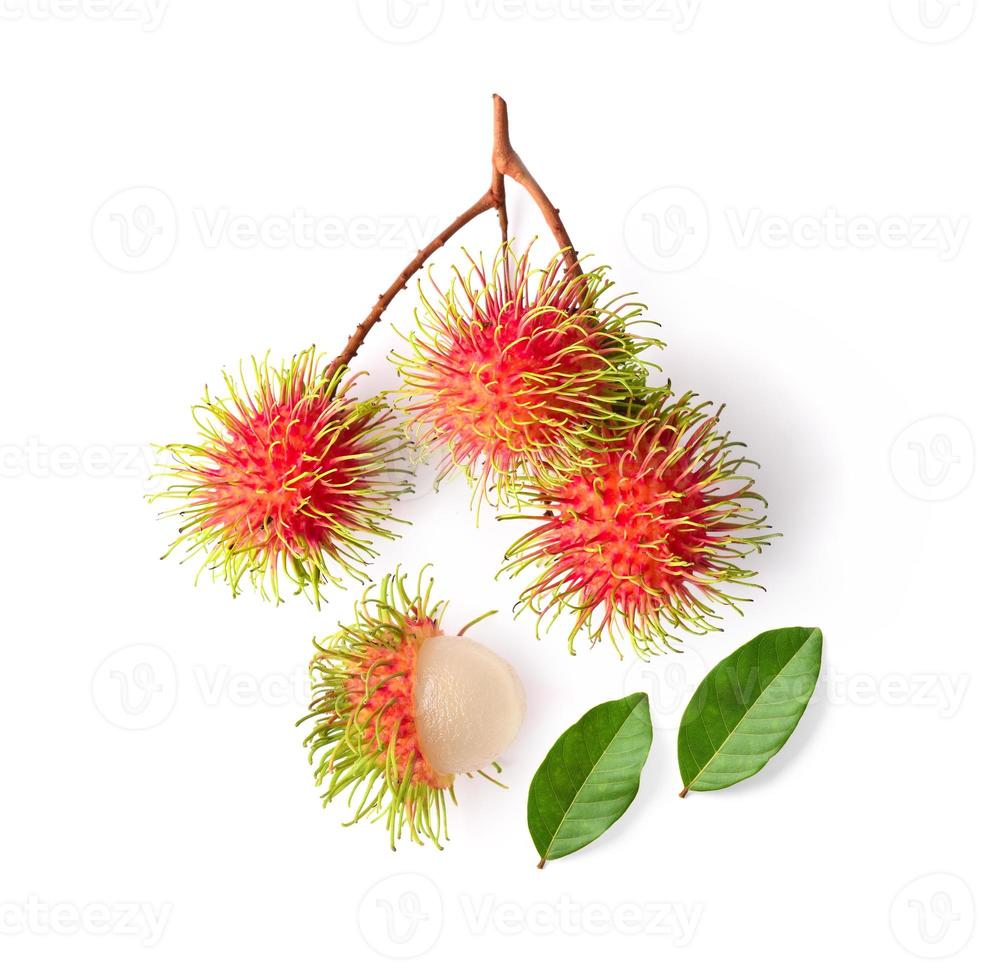 Rambutan isoliert auf weißem Hintergrund foto