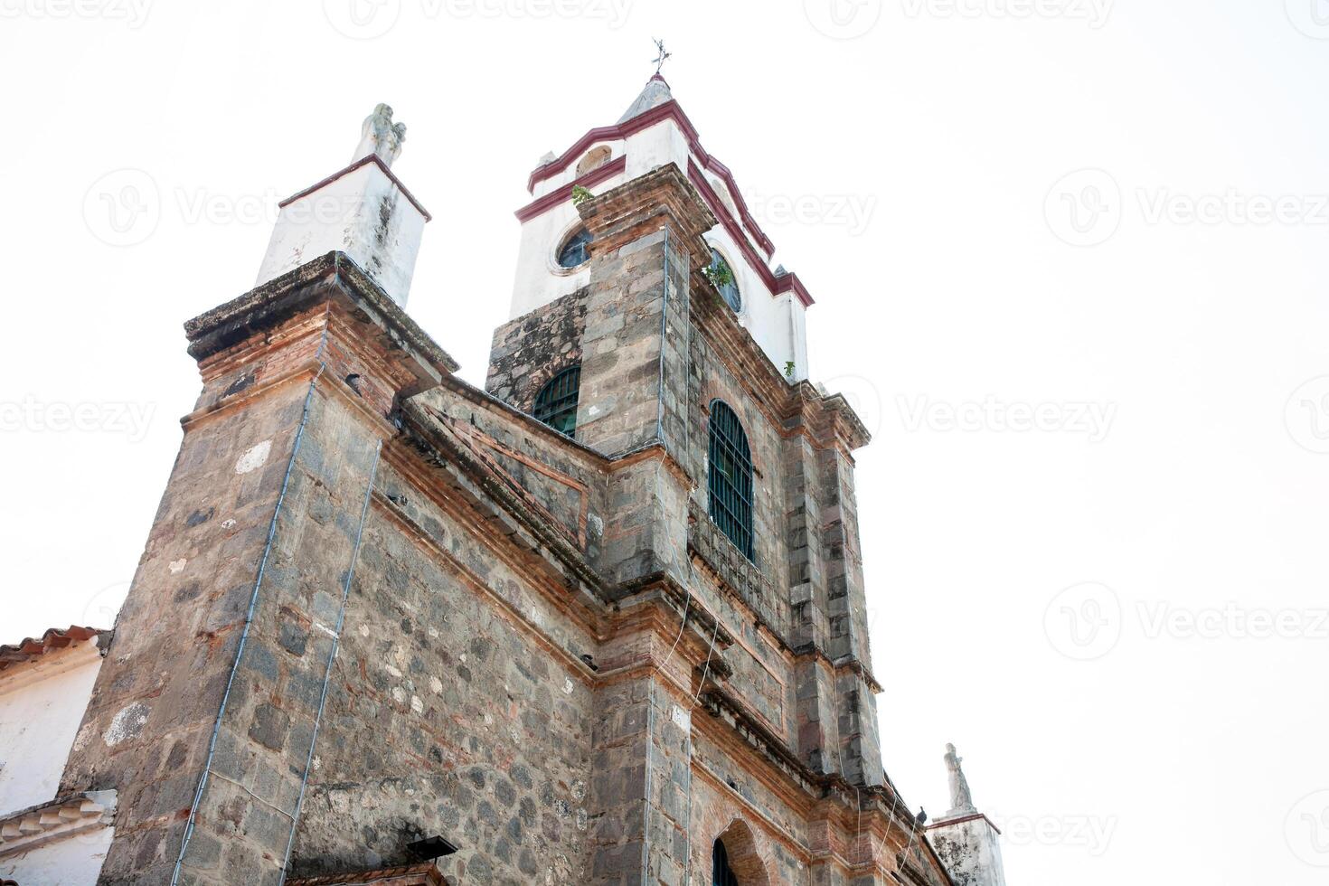 historisch Kathedrale von unser Dame von das Rosenkranz gebaut im das 17 .. Jahrhundert im das Erbe Stadt, Dorf von honda gelegen beim das Abteilung von tolima im Kolumbien foto