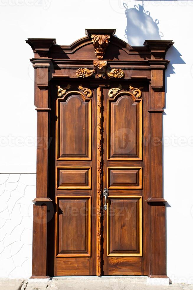 schön Fassade von das Häuser beim das historisch Innenstadt von das Erbe Stadt, Dorf von salami gelegen beim das caldas Abteilung im Kolumbien. foto