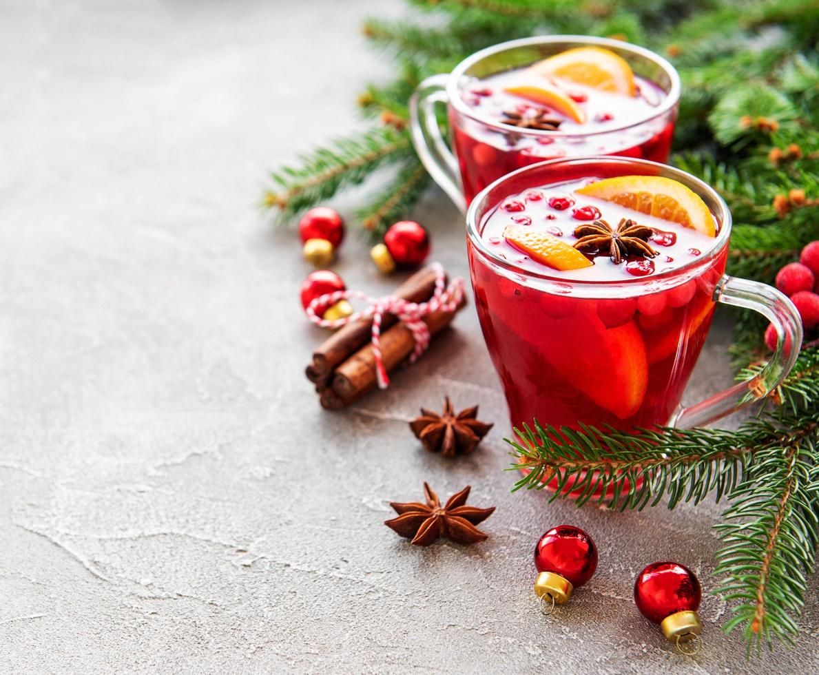 Gläser heißer Glühwein foto