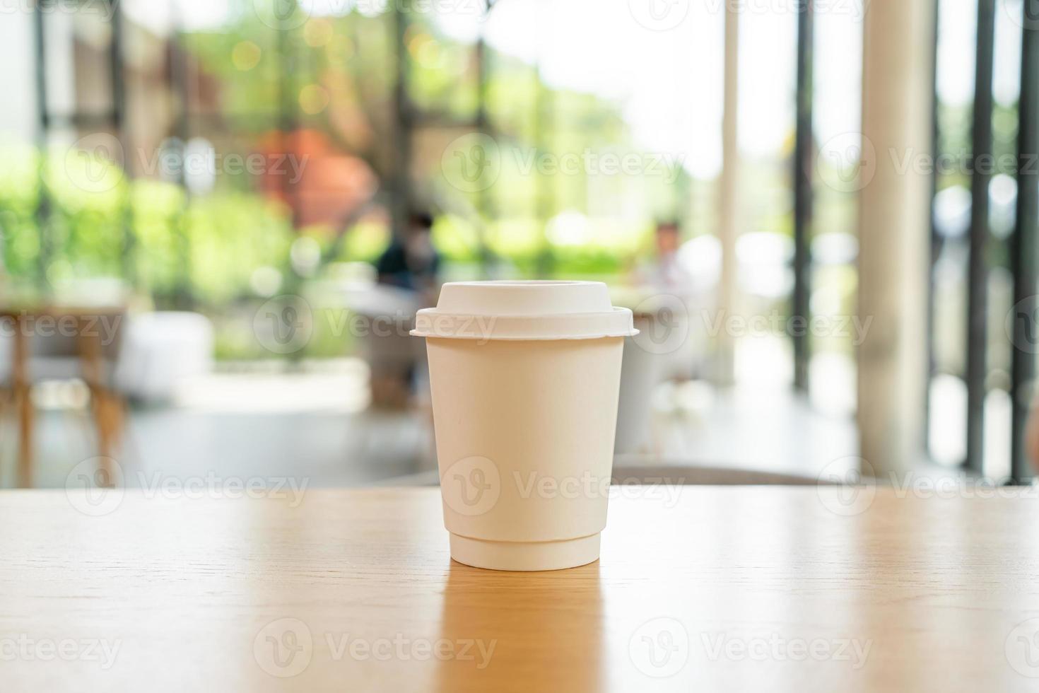 heiße Kaffeetasse im Café foto