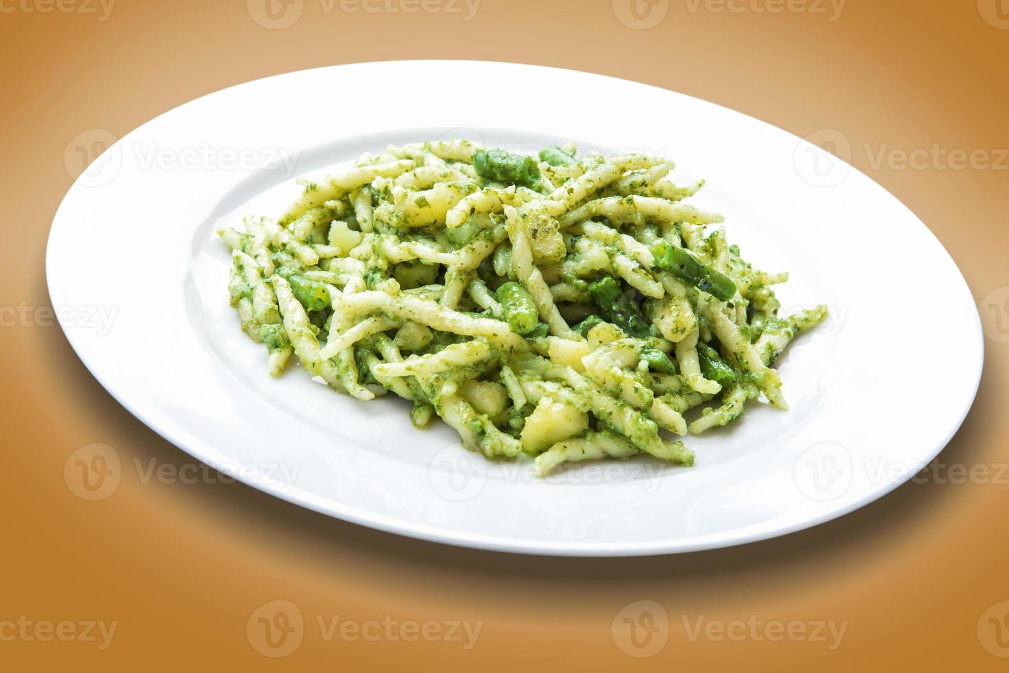 Teller Trofie Pasta mit Genueser Pesto foto