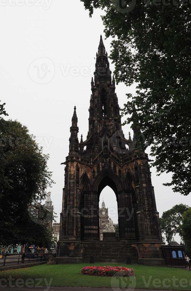 Scott Monument im Edinburgh foto