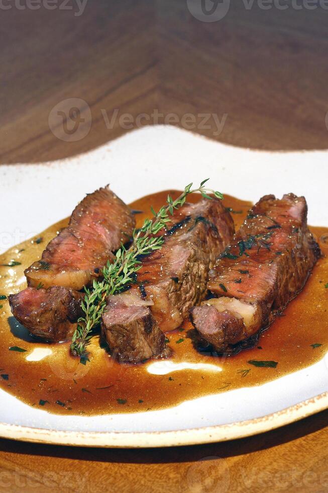 gebacken Entrecôte, klassisch von Französisch Küche foto