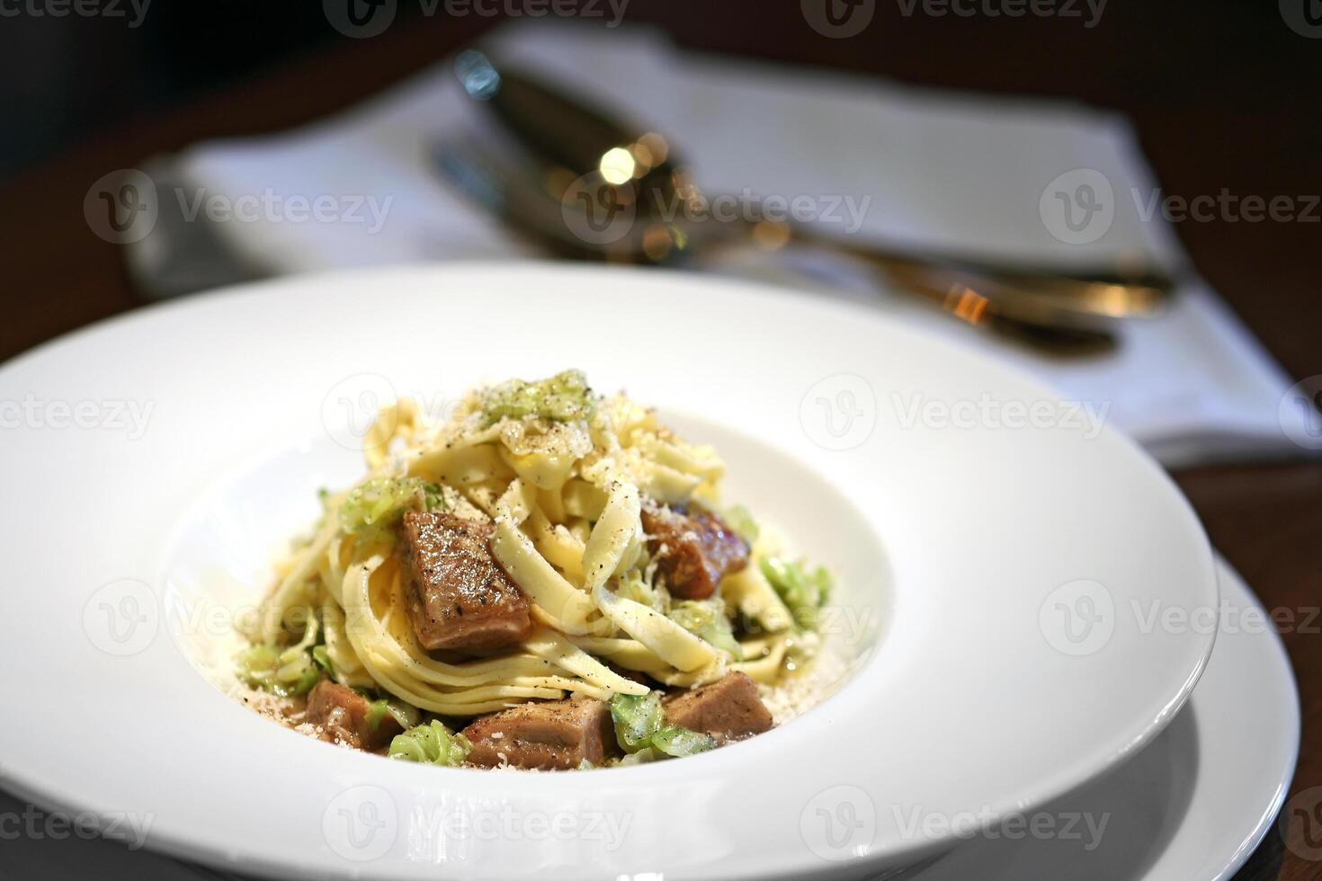 Kastanie Fettuccine mit Seite und Rippe foto