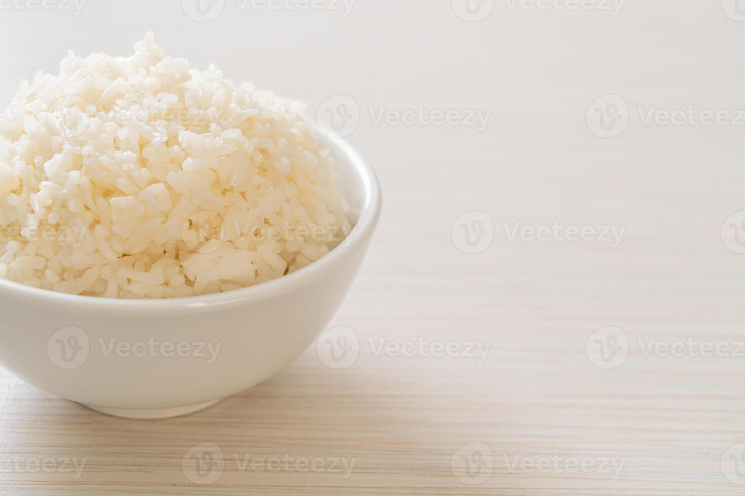 gekochte weiße Reisschüssel foto