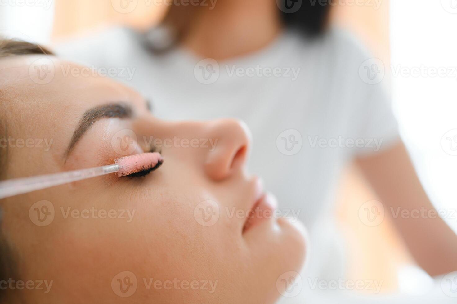 permanent bilden. permanent Tätowierung von Augenbrauen foto