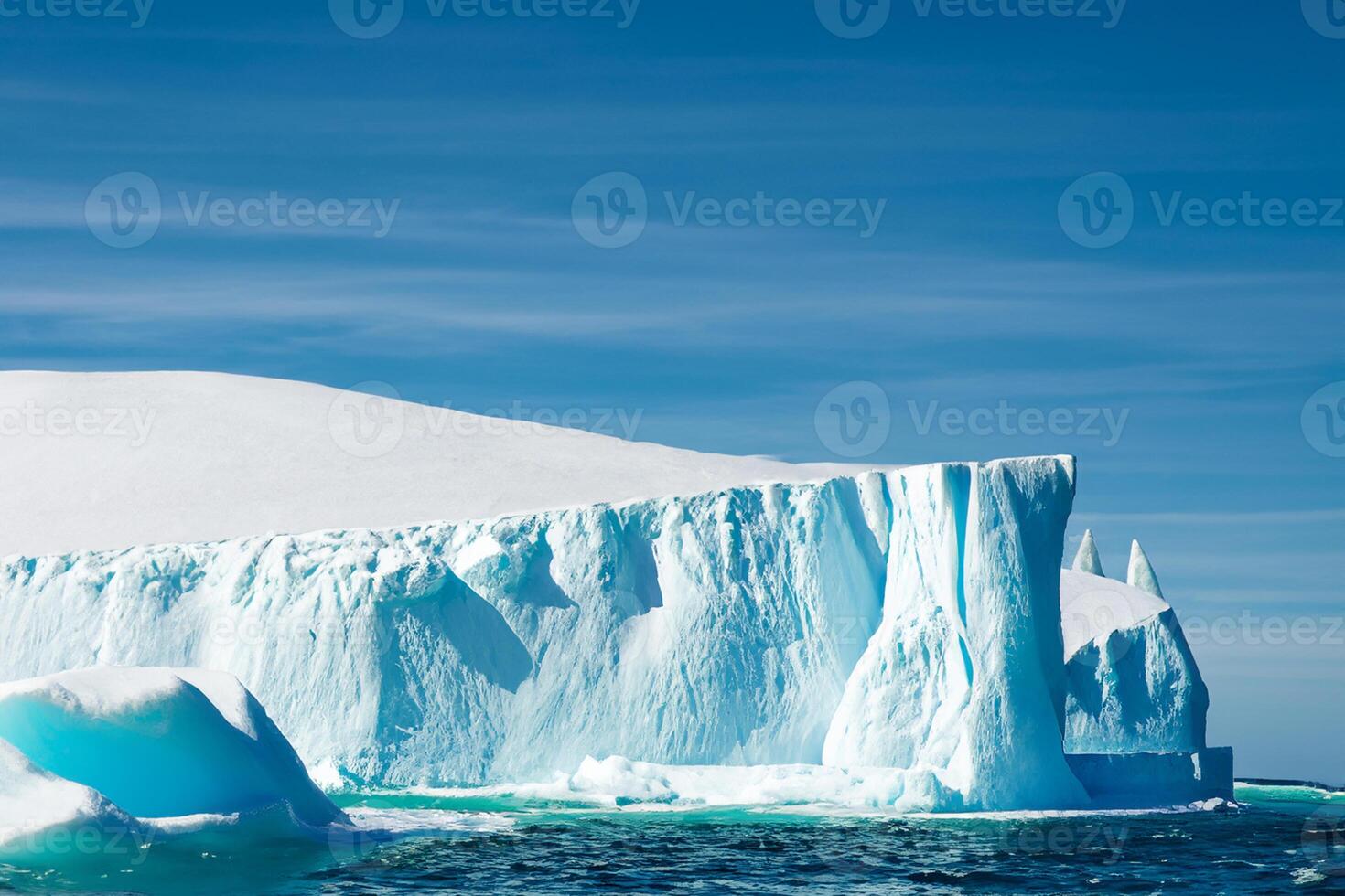 majestätisch Eis Klippen gekrönt durch ein cool Atmosphäre, gerahmt durch das schön Meer und Himmel, beschwören ein harmonisch Panorama von der Natur eisig Größe und ozeanisch Pracht foto