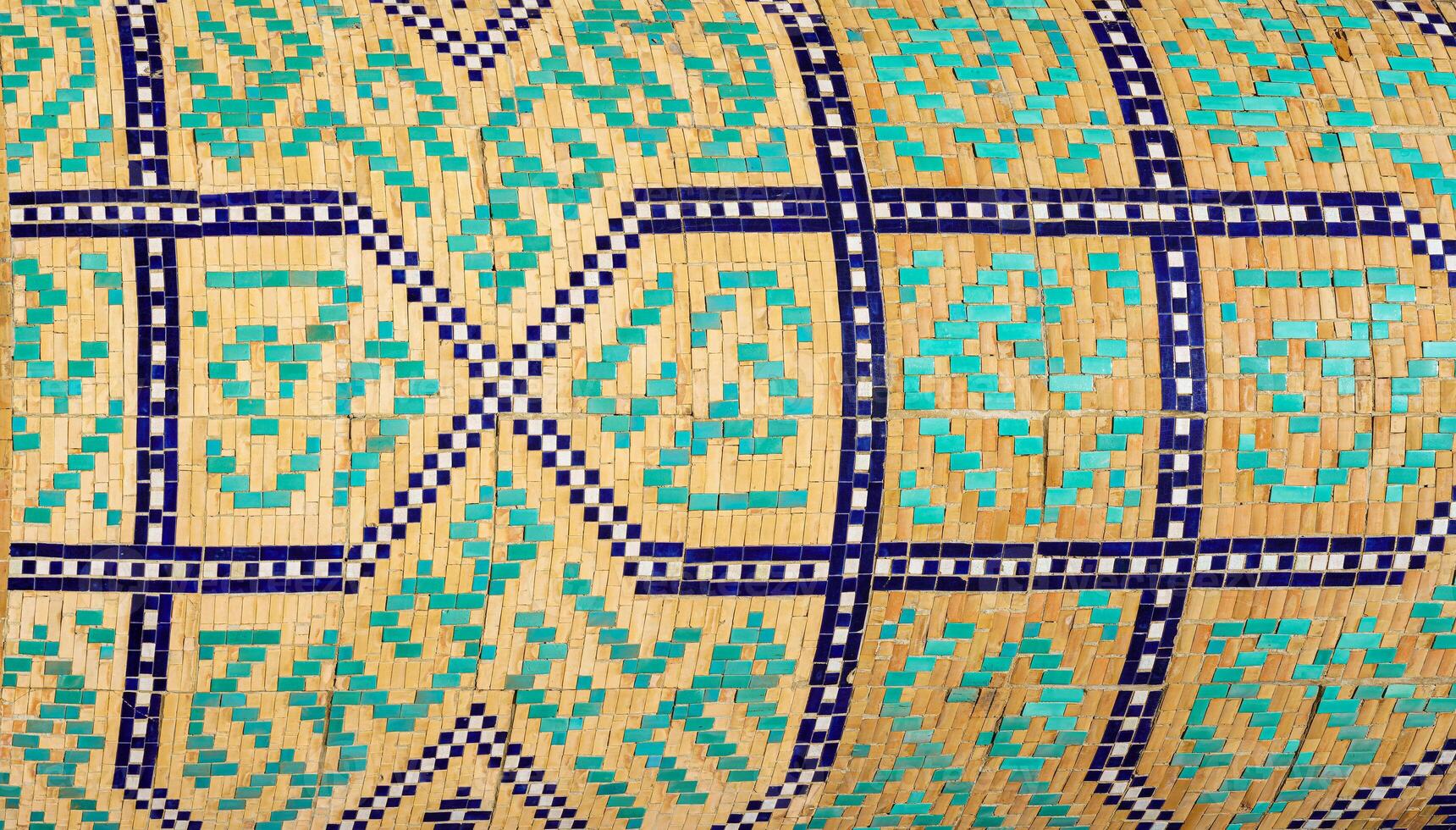 geometrisch traditionell islamisch Ornament. Fragment von ein Keramik Mosaik. foto