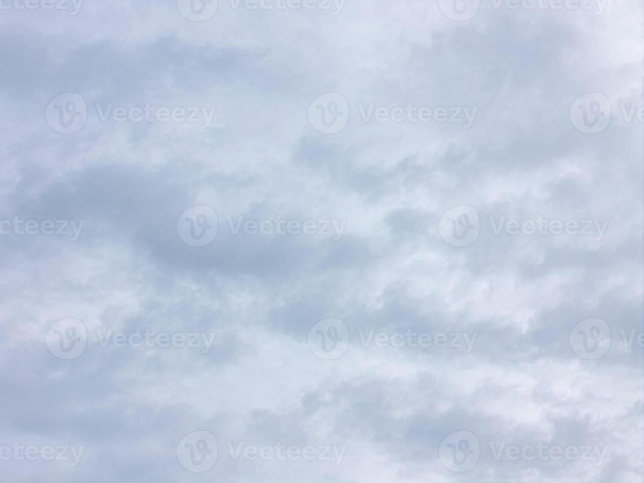 cyan farbig Wolken beim Tag foto