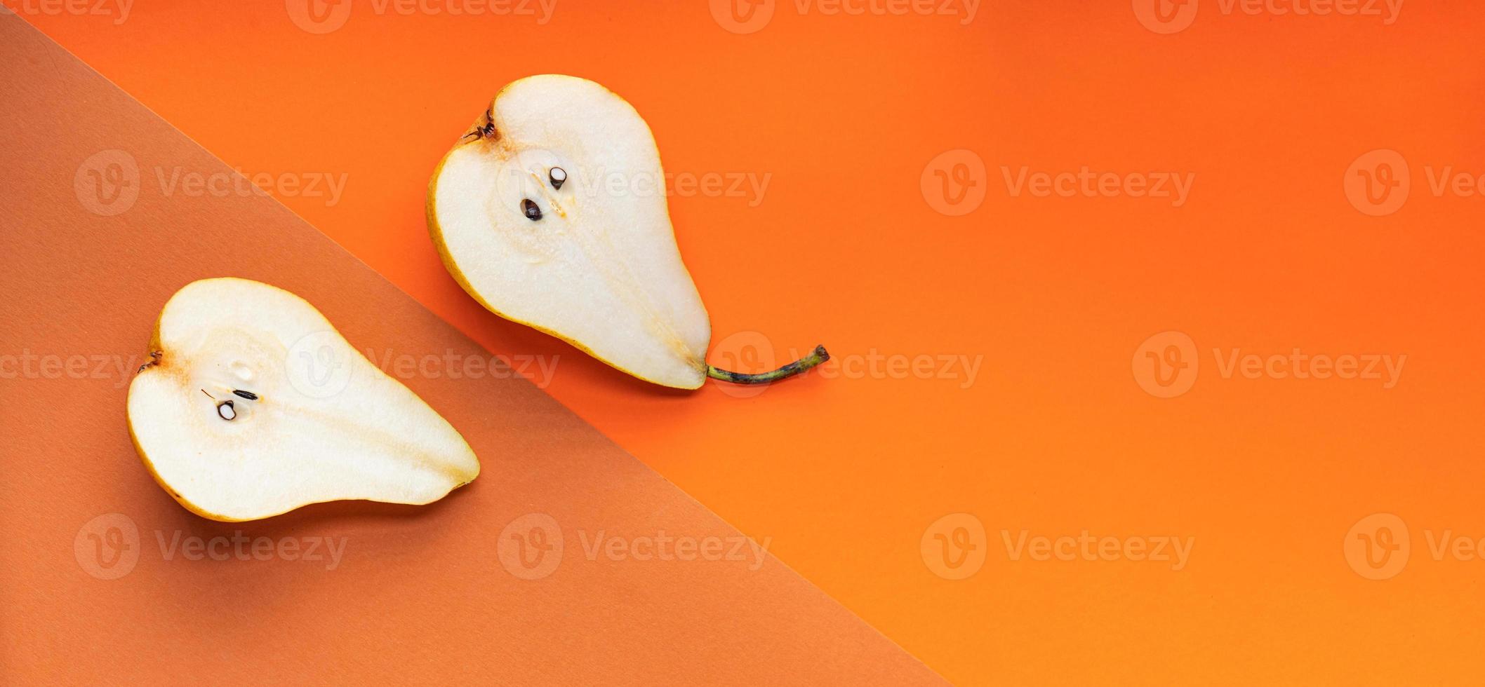 Birnenfrucht frischer Essenssnack veganes oder vegetarisches Essen foto