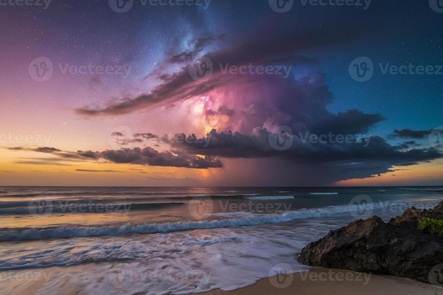 ein bunt stürmisch Himmel Über das Ozean und Sand foto