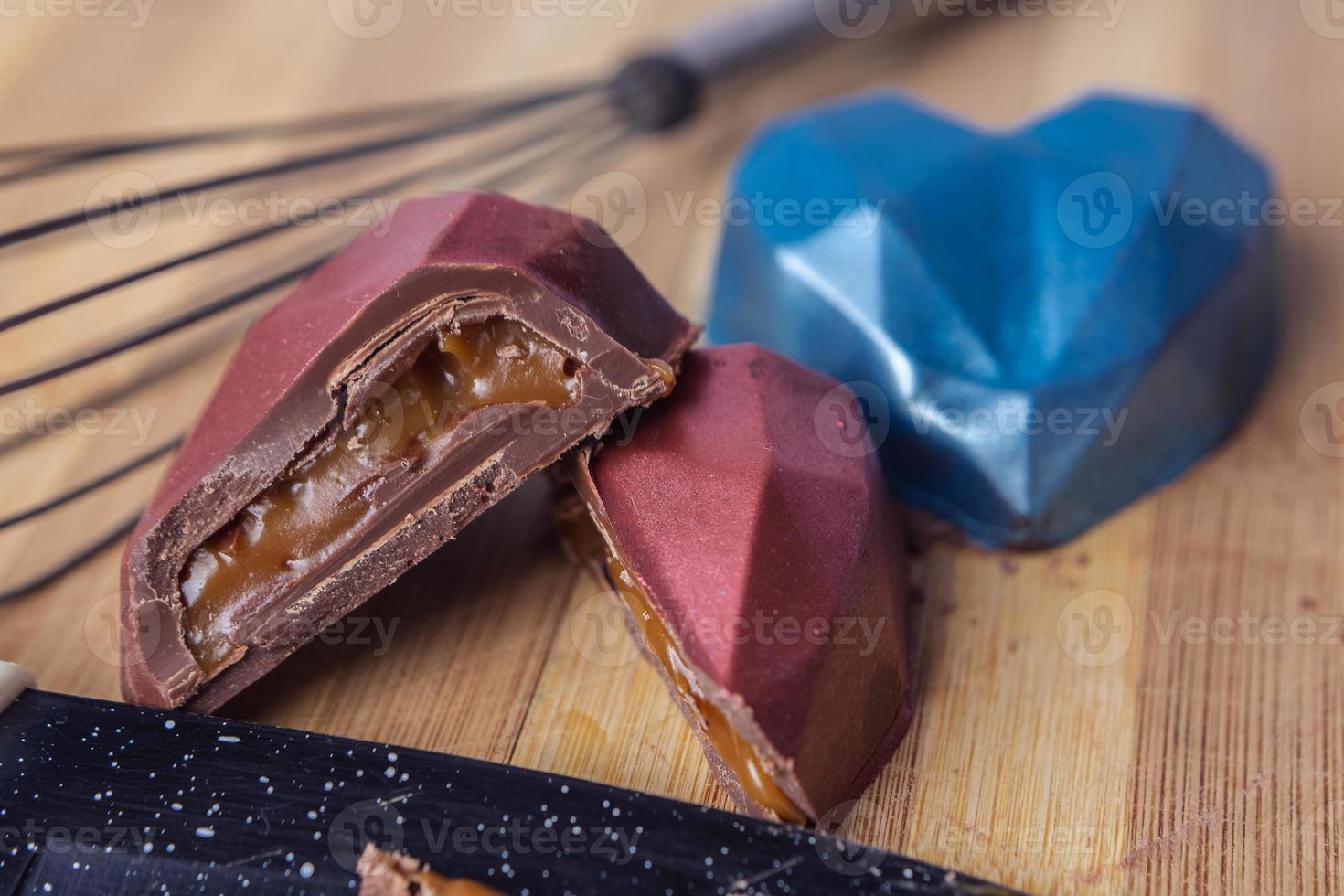 Schokolade mit Haselnüssen foto