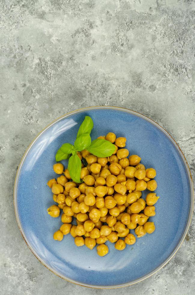 die vegetarischen Mahlzeiten. gekochte Kichererbsen. Studiofoto foto