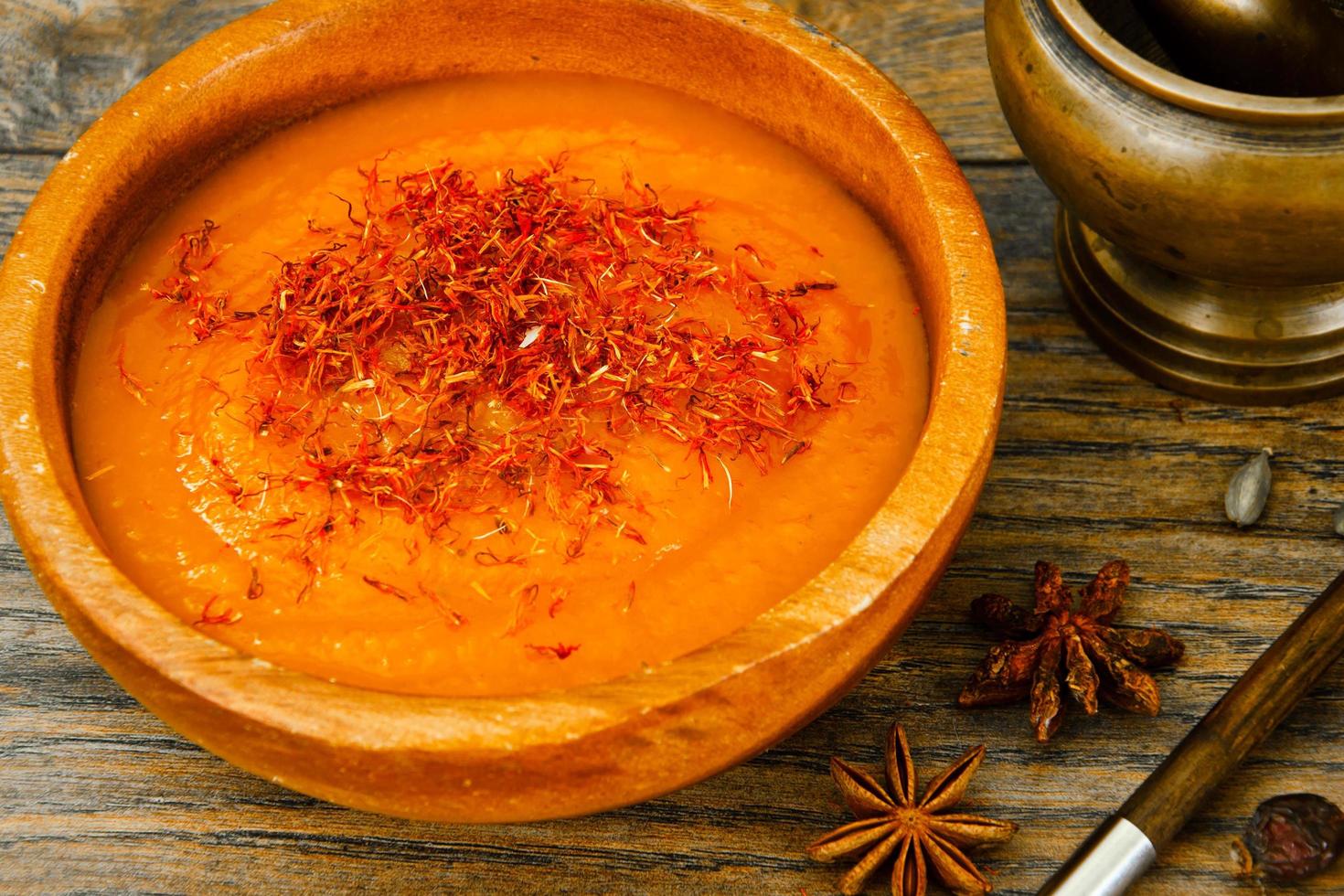 Karottencremesuppe mit Safran Diätkost foto