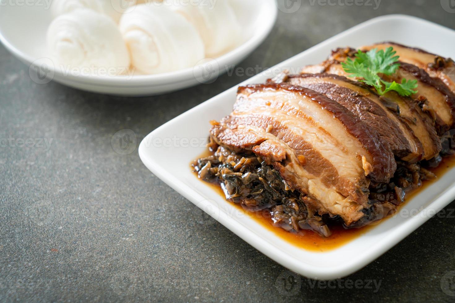 Dampfbauchschweinefleisch mit Swatow Senf cubbage Rezepte oder Mei Cai Kou Rou foto