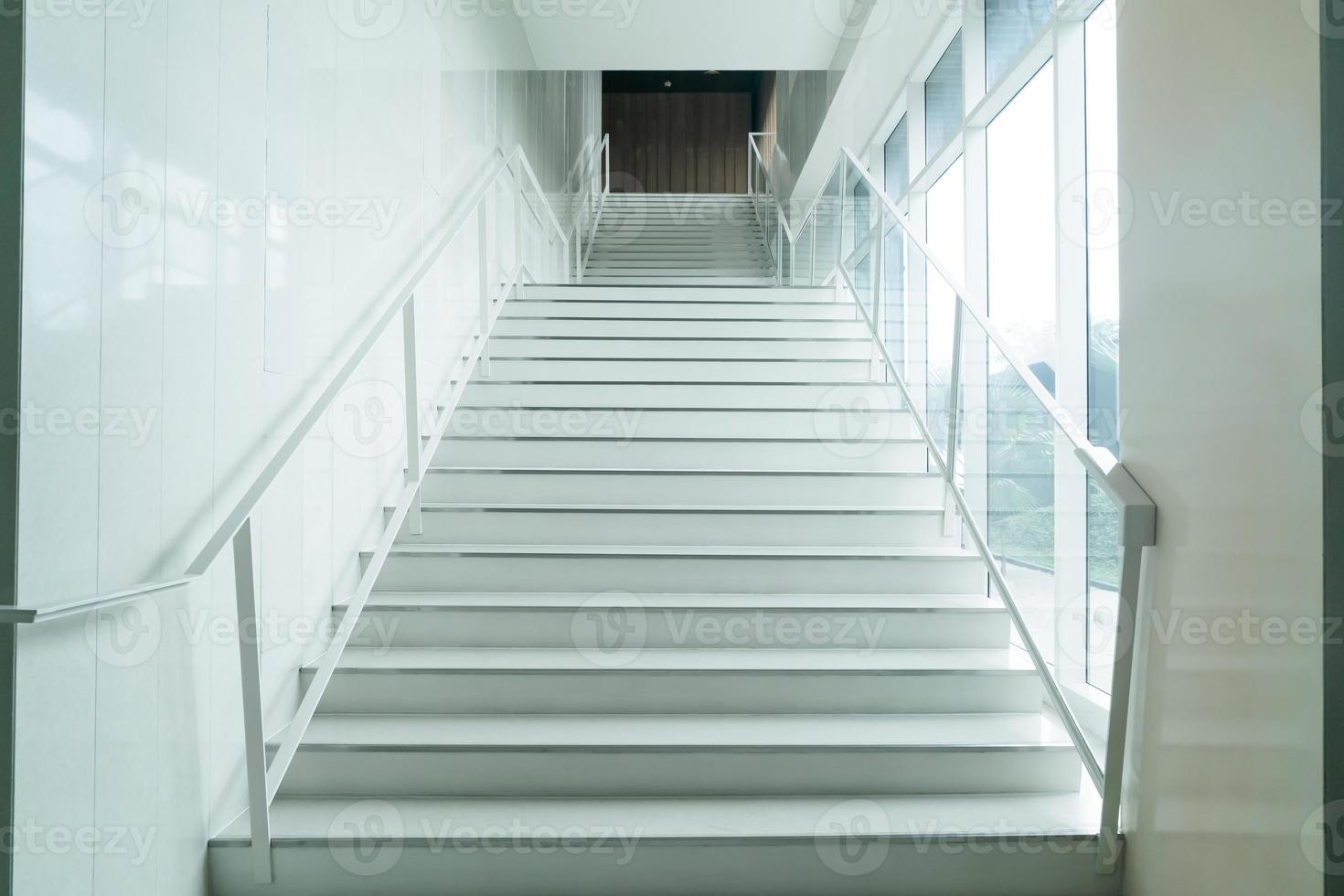schöne und leere Treppenstufe foto