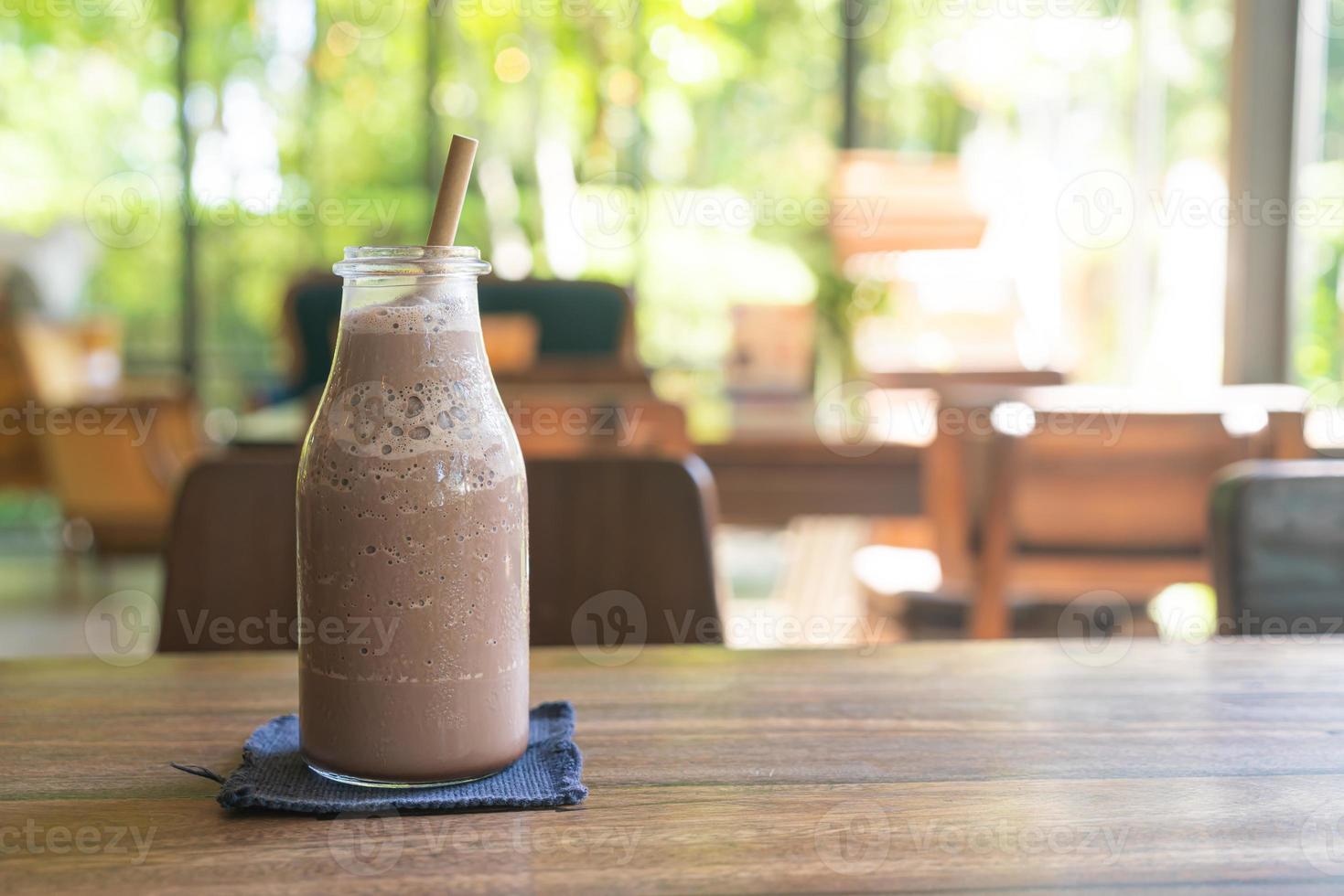 gefrorener Schokoladenmilchshake Frappe oder Mischung foto