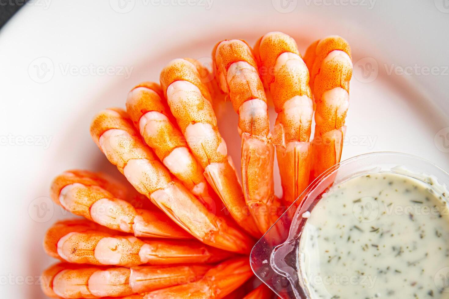 Garnele bereit zu Essen frisch Kochen Vorspeise Mahlzeit Essen Snack auf das Tabelle Kopieren Raum Essen Hintergrund rustikal foto