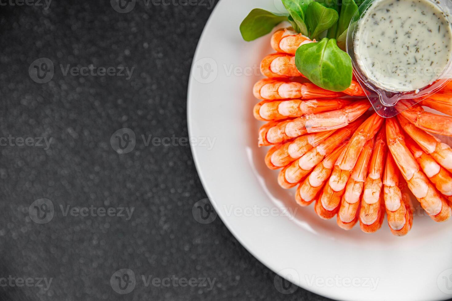 Garnele bereit zu Essen frisch Kochen Vorspeise Mahlzeit Essen Snack auf das Tabelle Kopieren Raum Essen Hintergrund rustikal foto