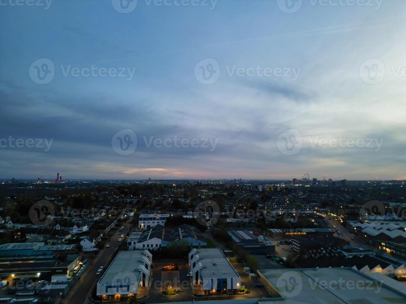 Antenne Aussicht von brent Kreuz Westen hendon London Stadt von England vereinigt Königreich, April 12., 2024 foto