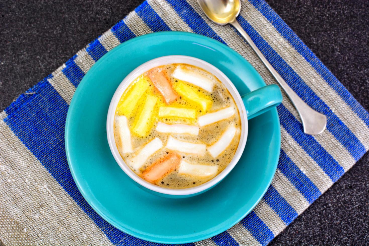 Kakao, Kaffee mit Marshmallows süße Speisen foto