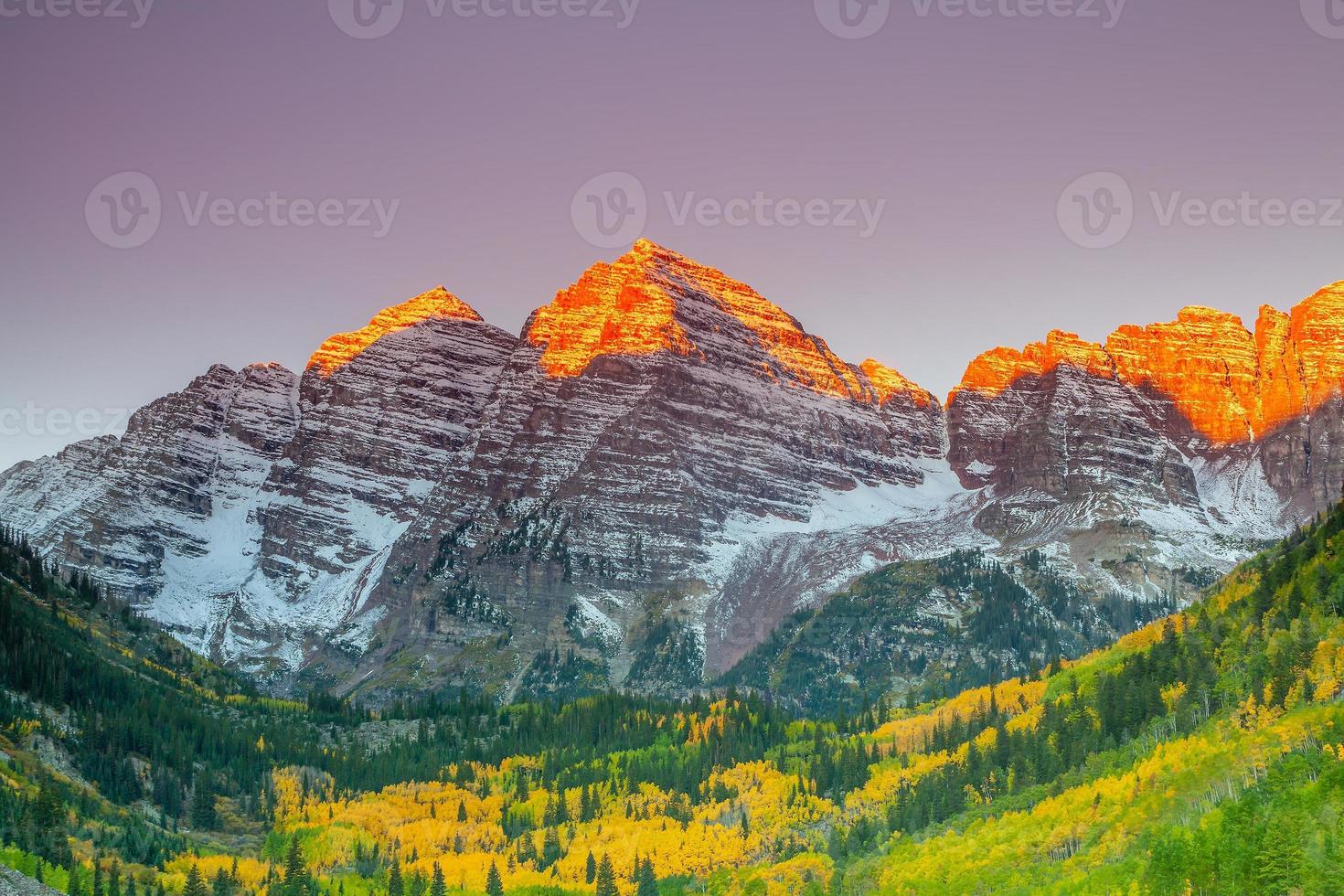 Landschaftsfoto der kastanienbraunen Glocke in der Herbstsaison von Aspen Colorado, USA foto