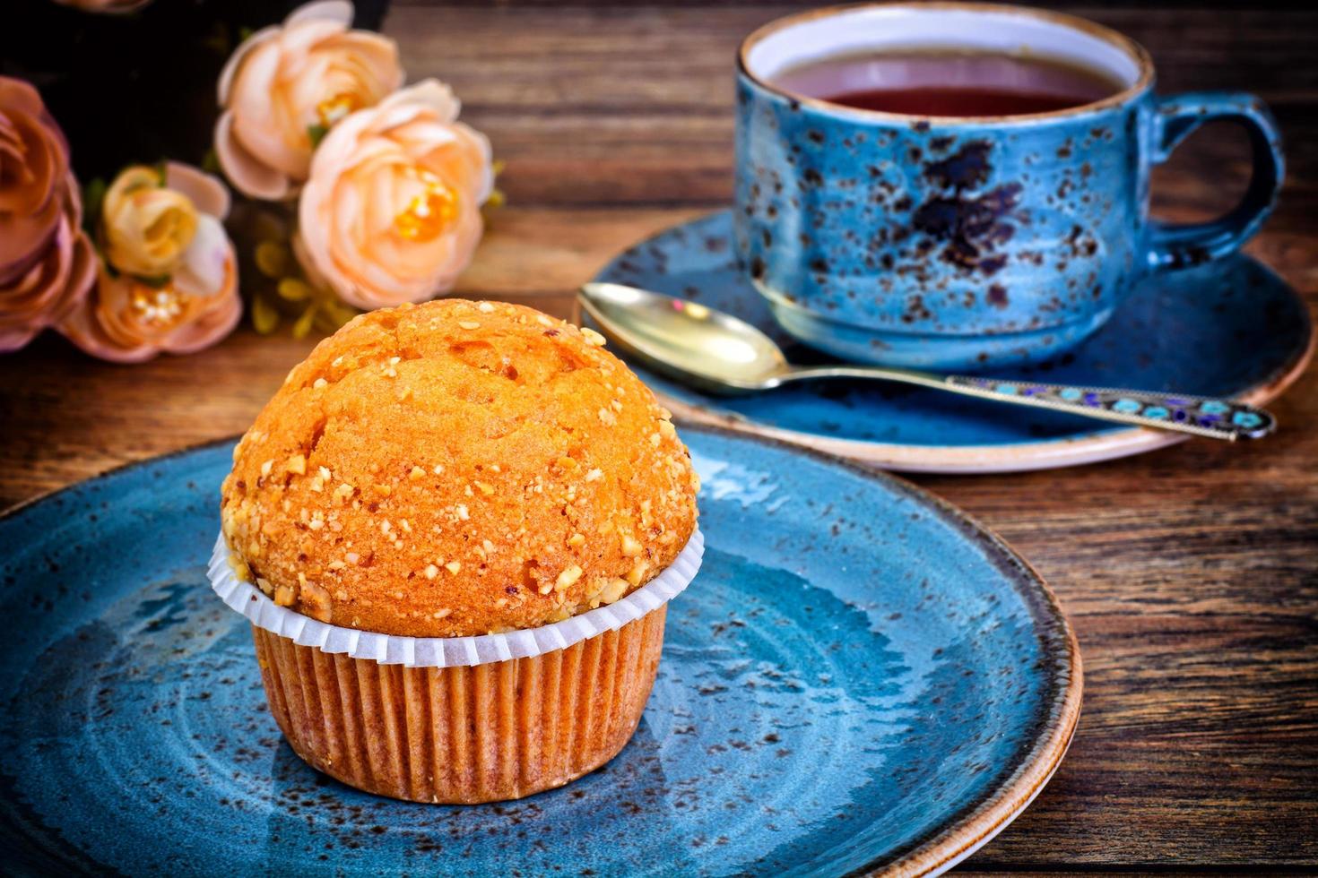 süßen Kuchen mit Walnüssen backen foto