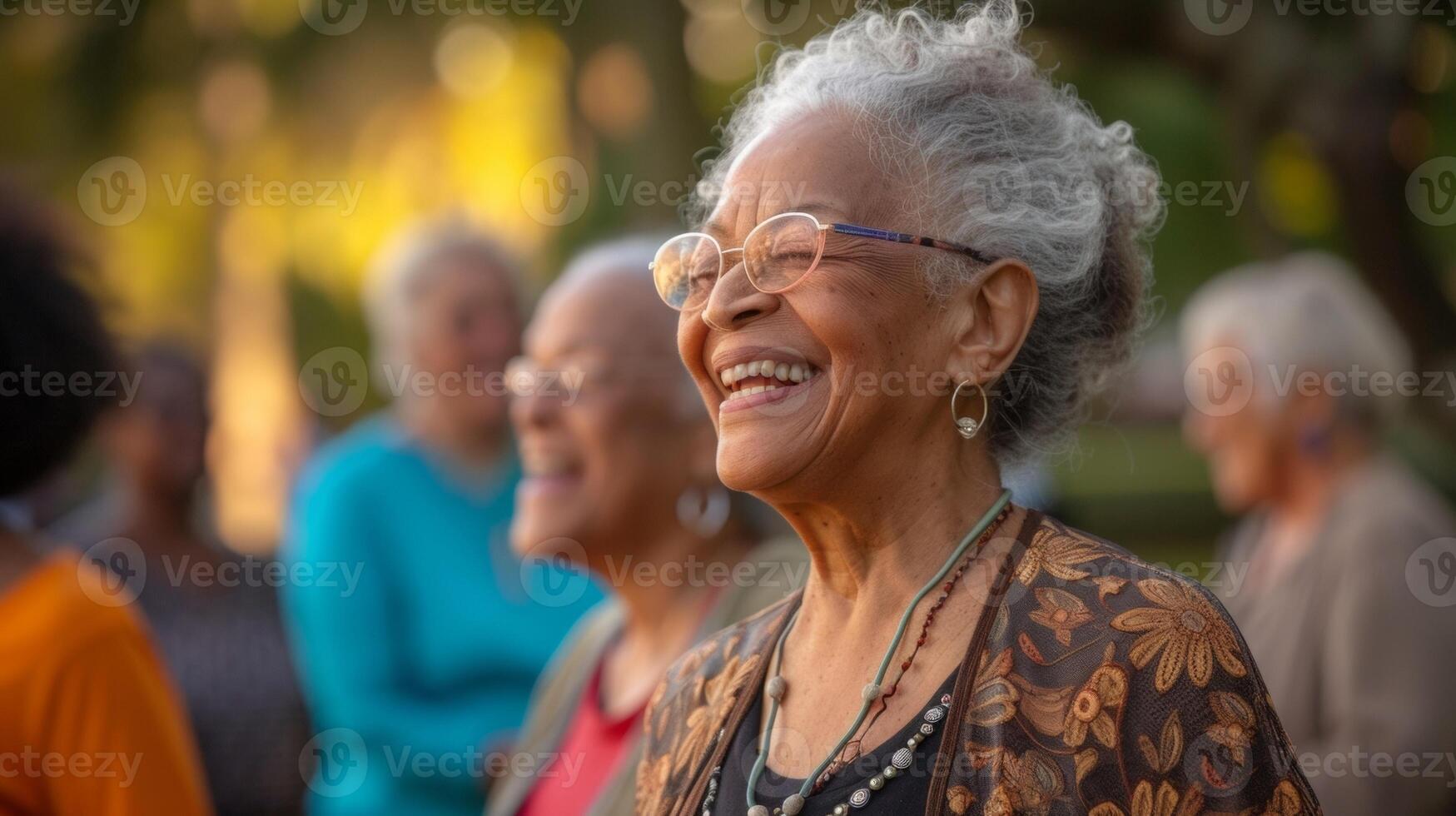 ein friedlich Park Rahmen umgewandelt in ein lebhaft Szene von Senioren durchführen Lachen Yoga zusammen ihr Gesichter reflektieren rein Freude foto