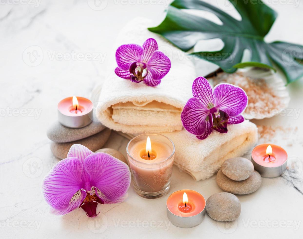 Wellnessprodukte mit Orchideen foto