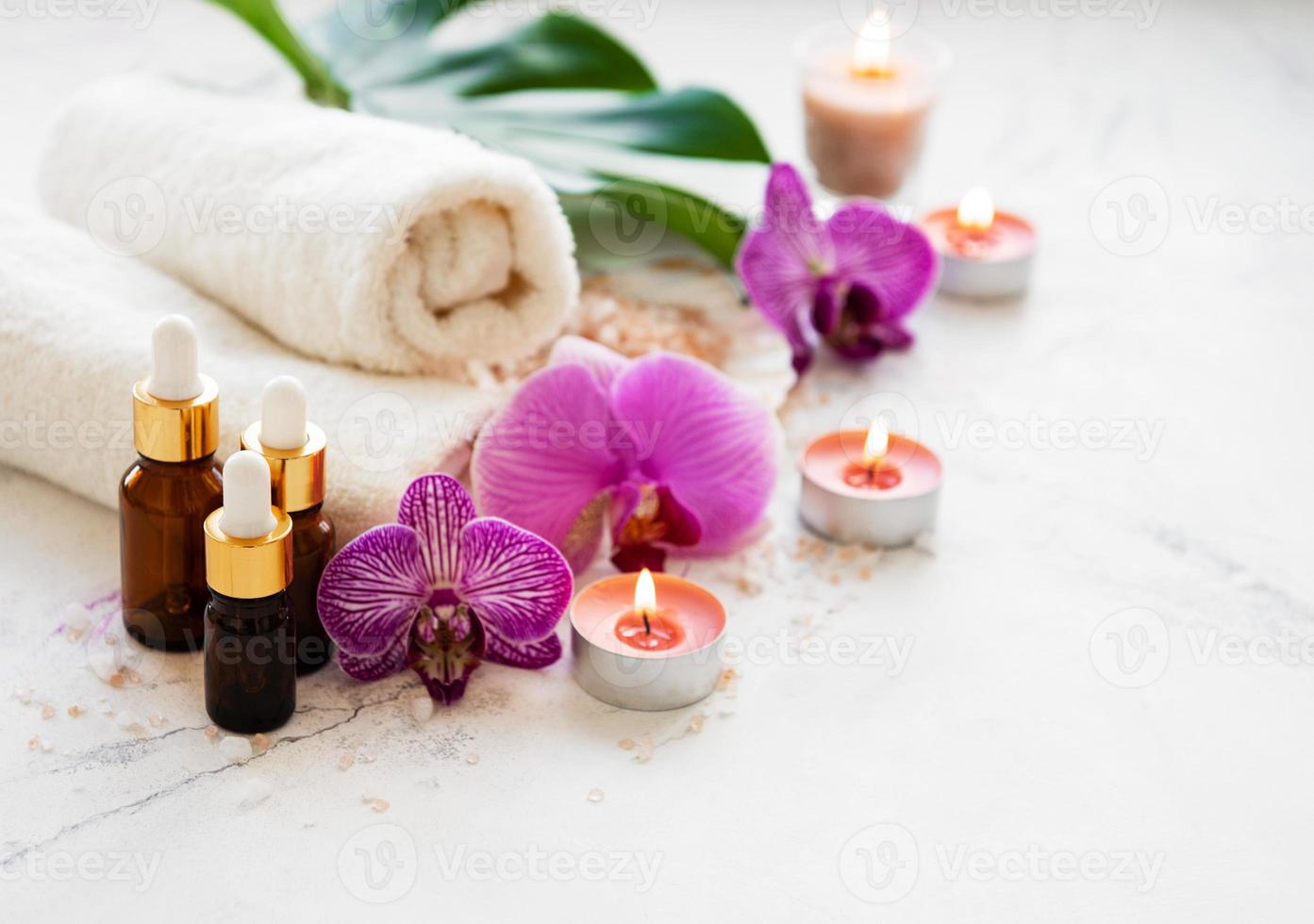 Wellnessprodukte mit Orchideen foto