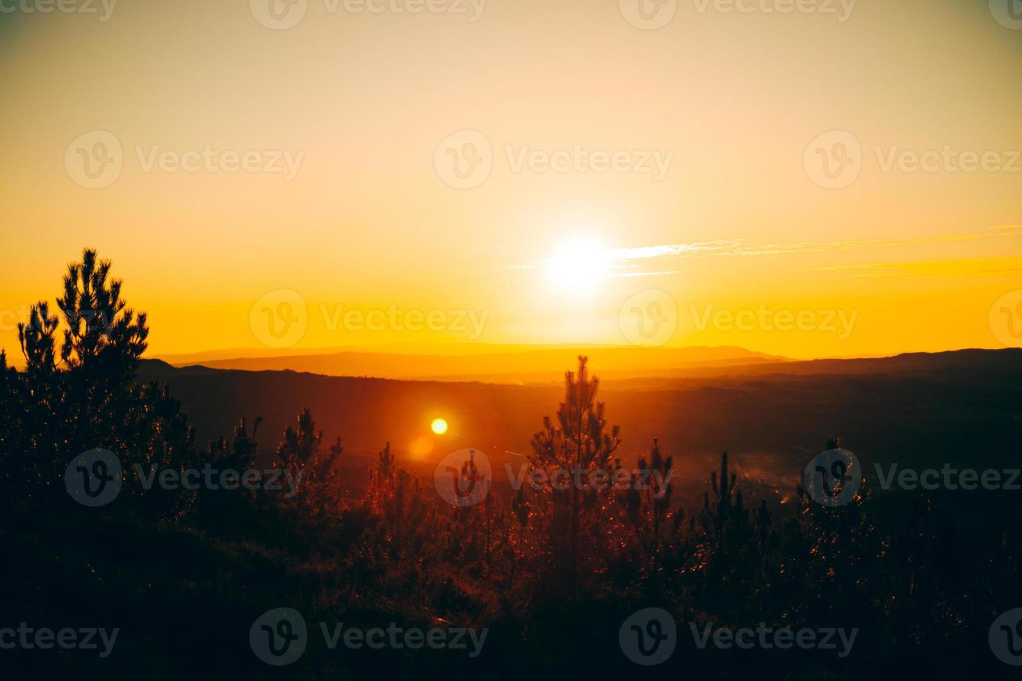 epischer sonnenuntergang himmel foto