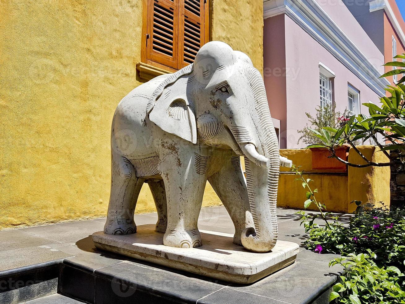 afrikanischer elefant, figur, replik statue kapstadt, südafrika. foto