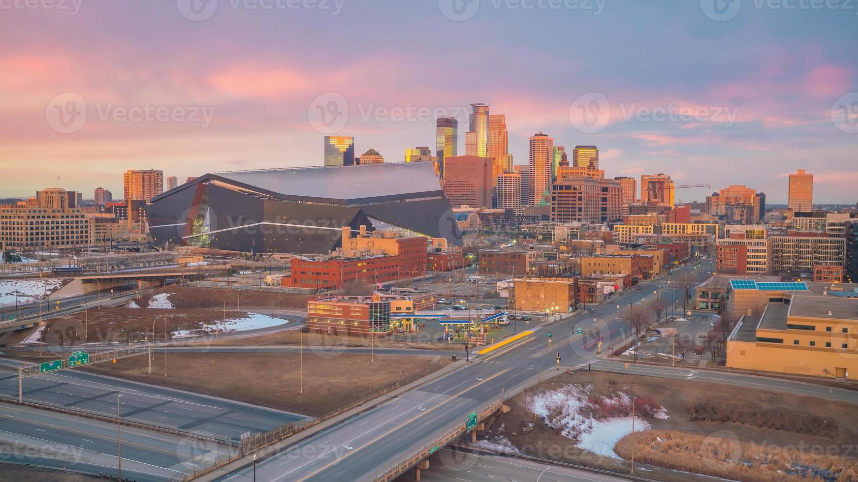 Stadtbild der Skyline der Innenstadt von Minneapolis in Minnesota, USA foto