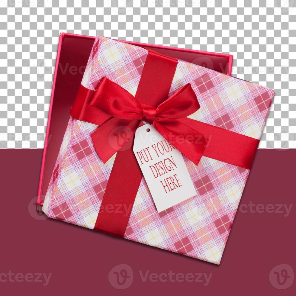 Mockup Weihnachtsgeschenkbox mit Tag isoliert foto