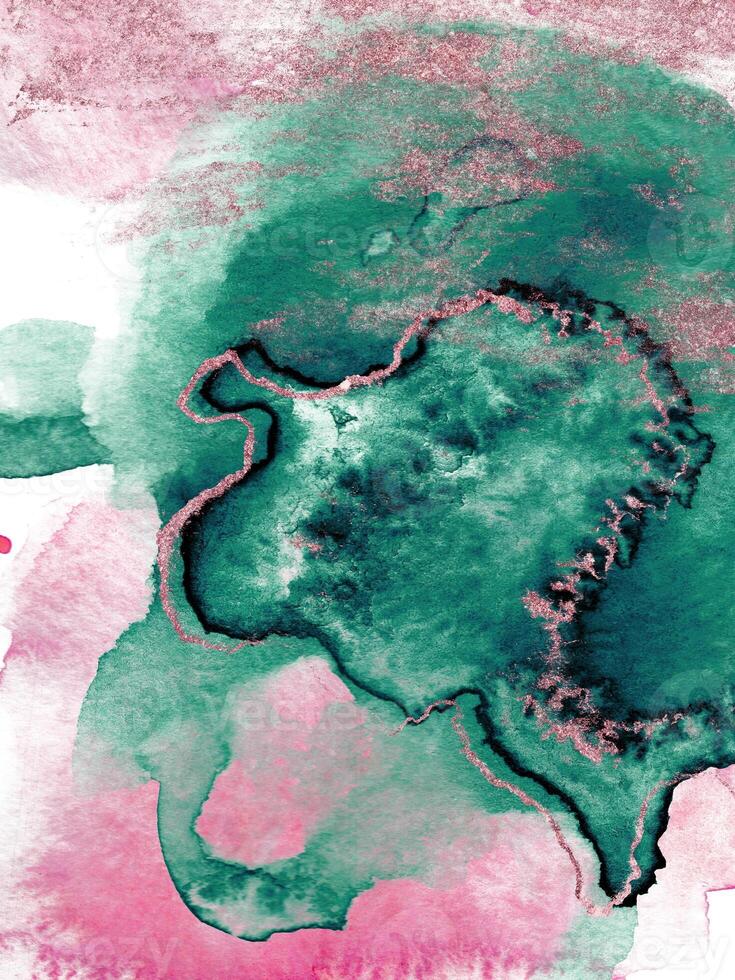 abstrakte dunkelgrüne und rosa Aquarell gemalte Farbverlauf Grunge Texturen mit Flecken und Spritzern Handfarbe auf weiß. foto