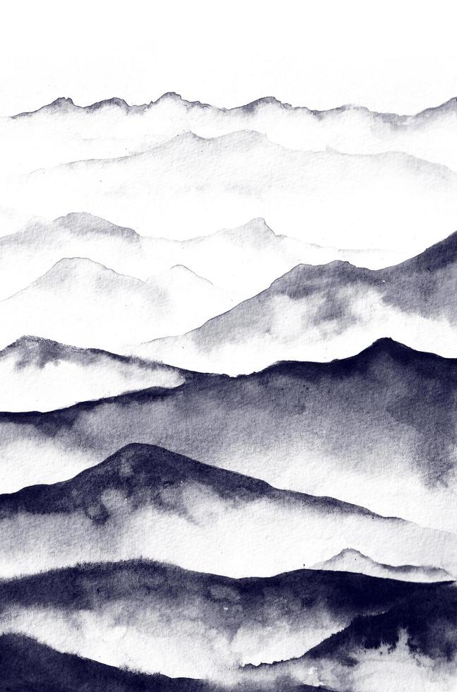 Landschaftsmalerei von Bergen und Tälern im chinesischen Stil. Naturlandschaften werden mit schwarzer Tinte für Hintergründe, Drucke, Raumdekorationen, natürliche Designs usw. gemalt. foto