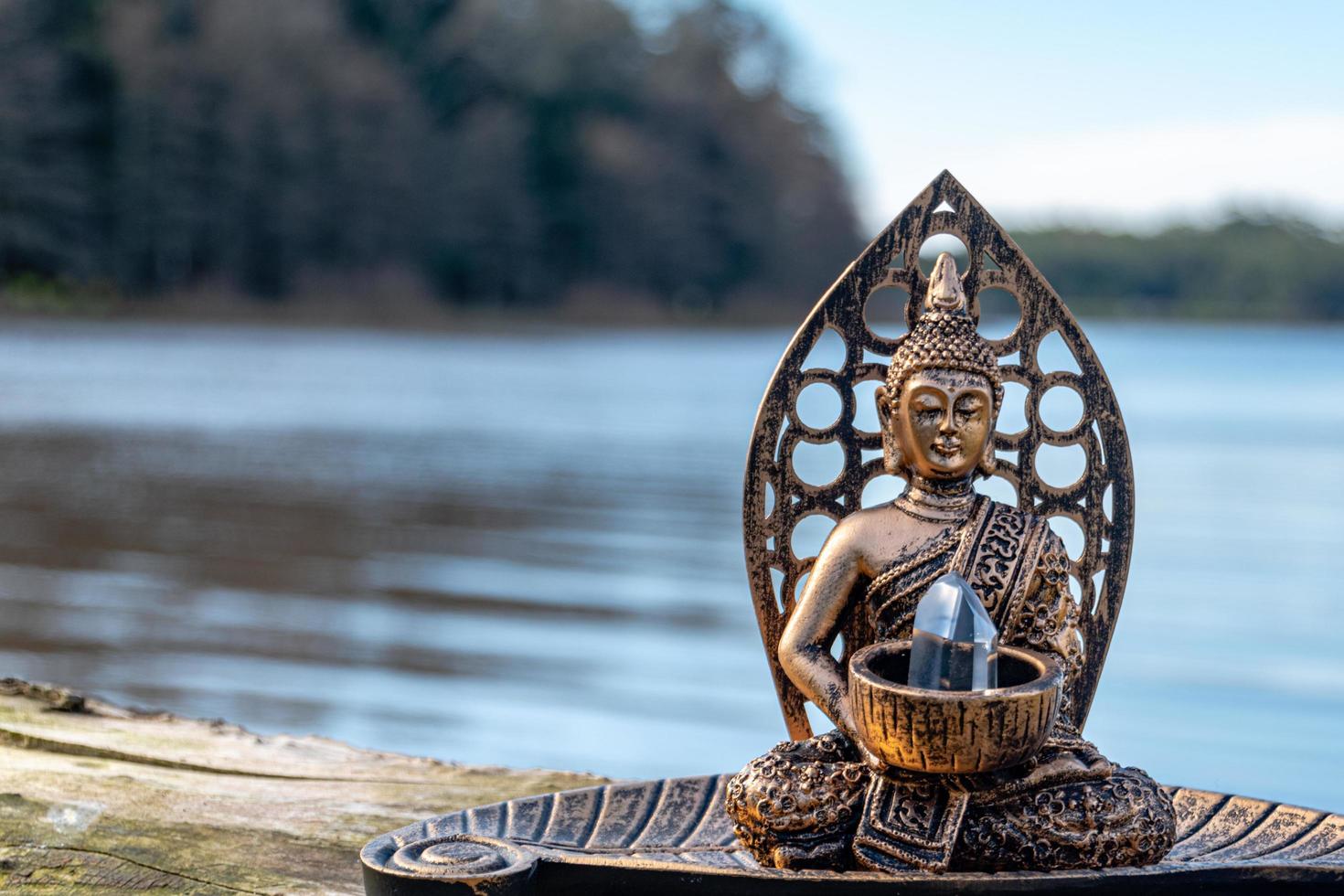 buddha handwerk arrangement foto