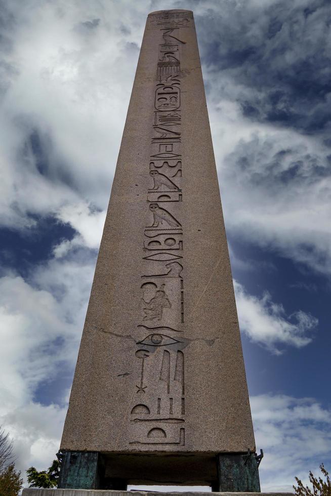 Alter ägyptischer Obelisk von Theodosius in Istanbul, Türkei foto