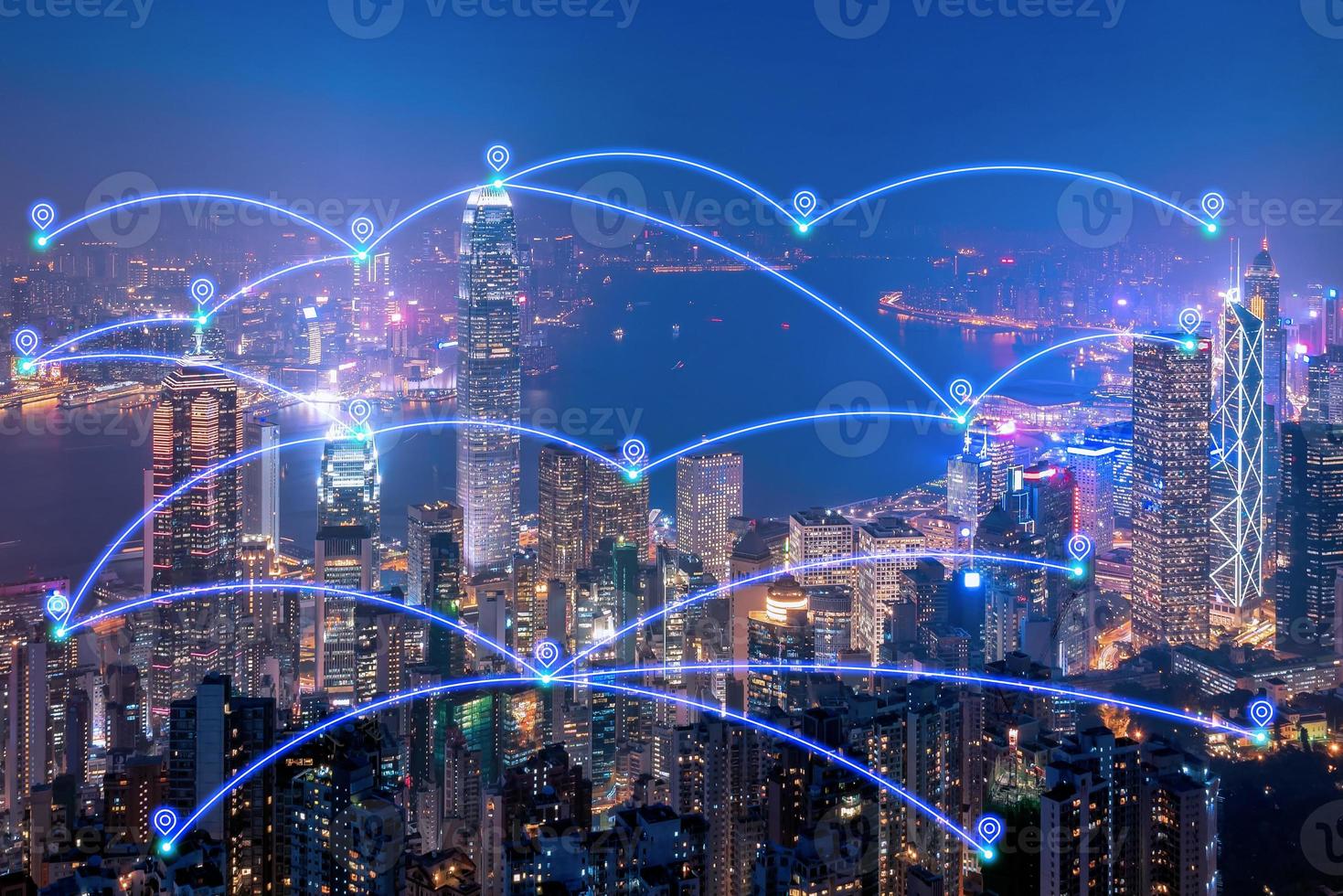 Smart City-Kommunikationsnetzwerk und Internet der Dinge für Smart City und Big Data-Konzept. foto