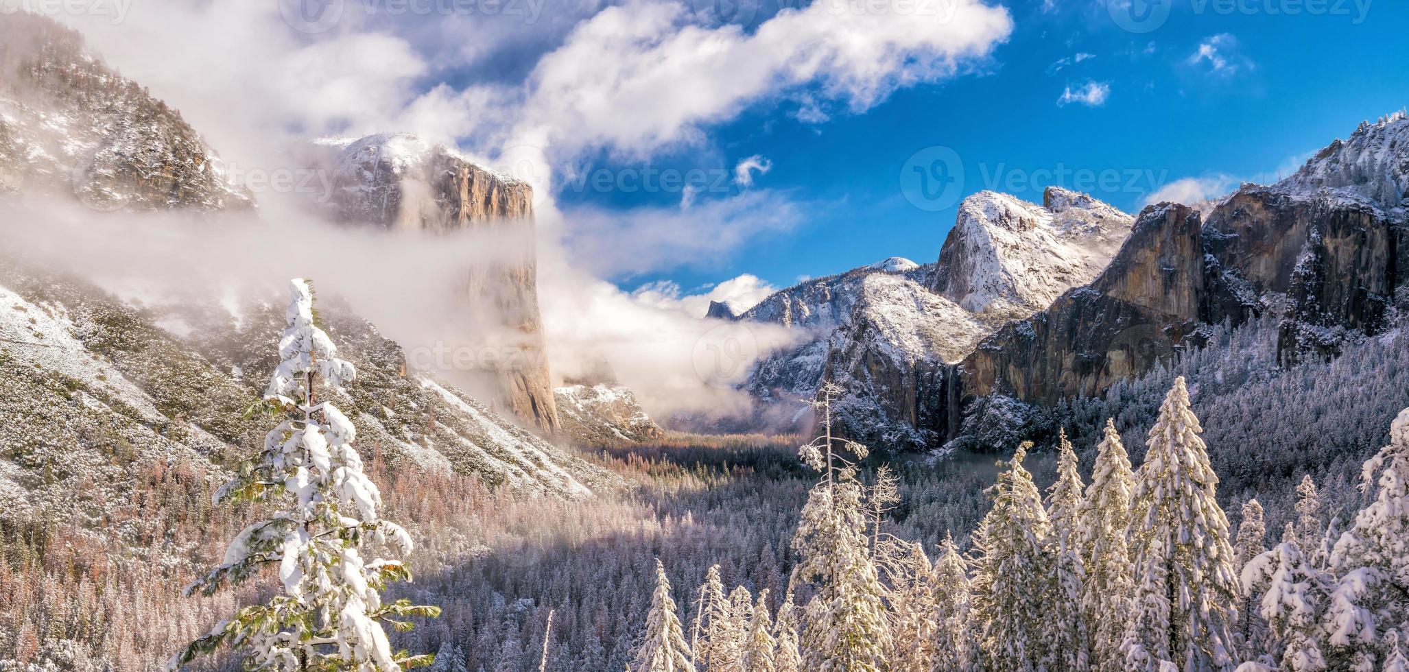 Yosemite-Nationalpark im Winter foto