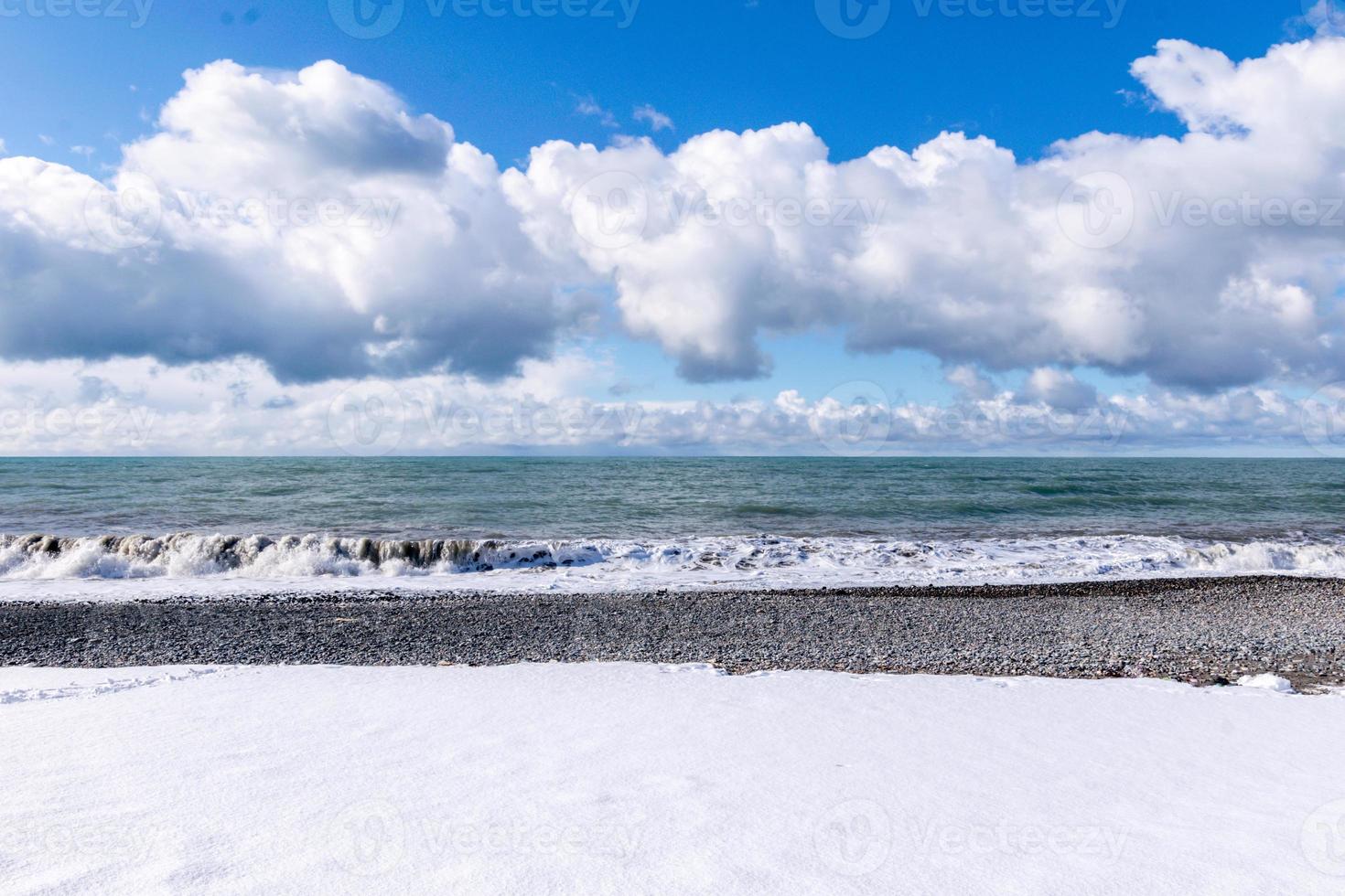 Schnee am Strand foto