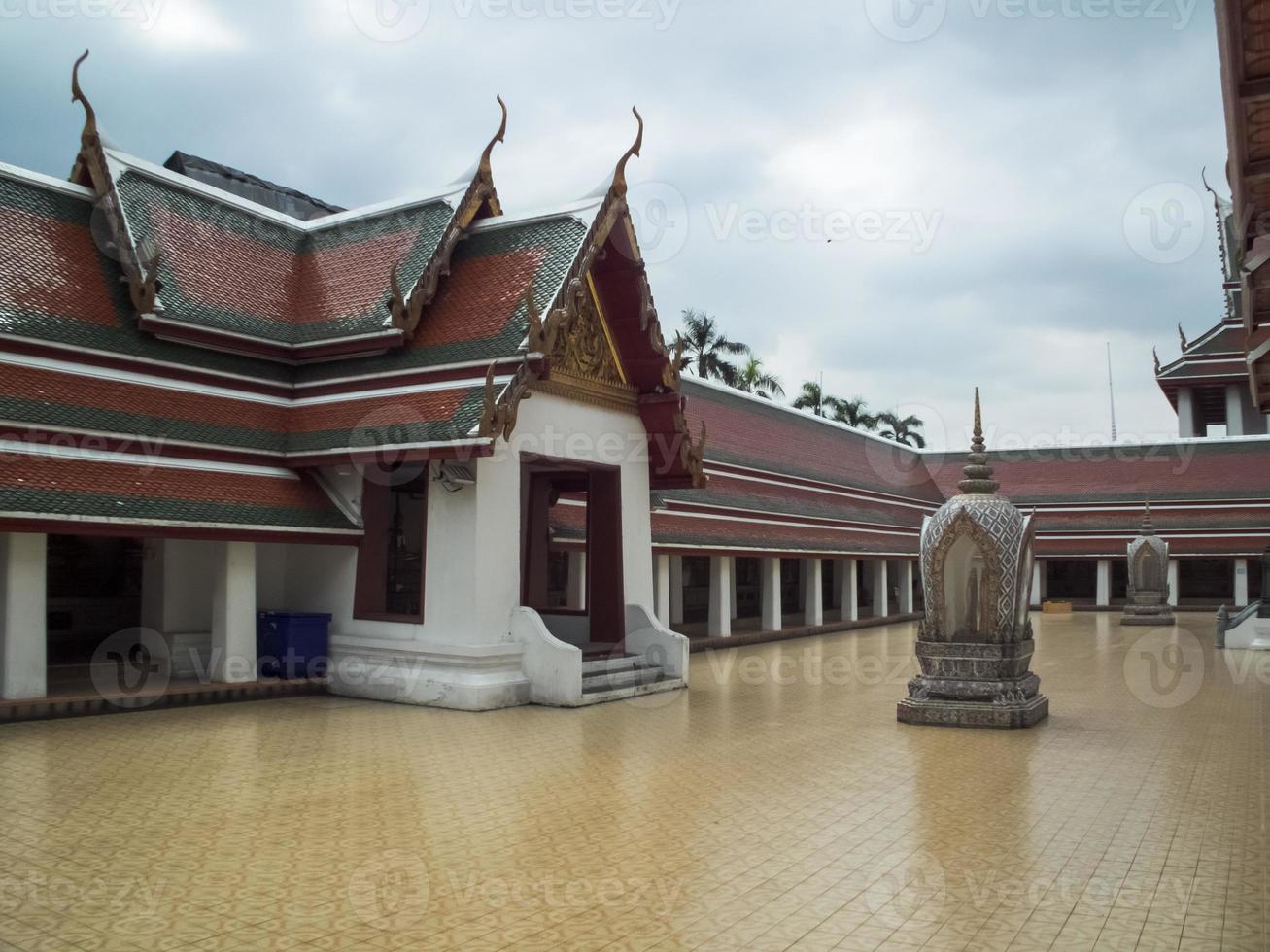 Wat Saket Ratcha Wora Maha Wihan Bangkok Thailand. Der Tempel Wat Sa Ket ist ein alter Tempel aus der Ayutthaya-Zeit. foto