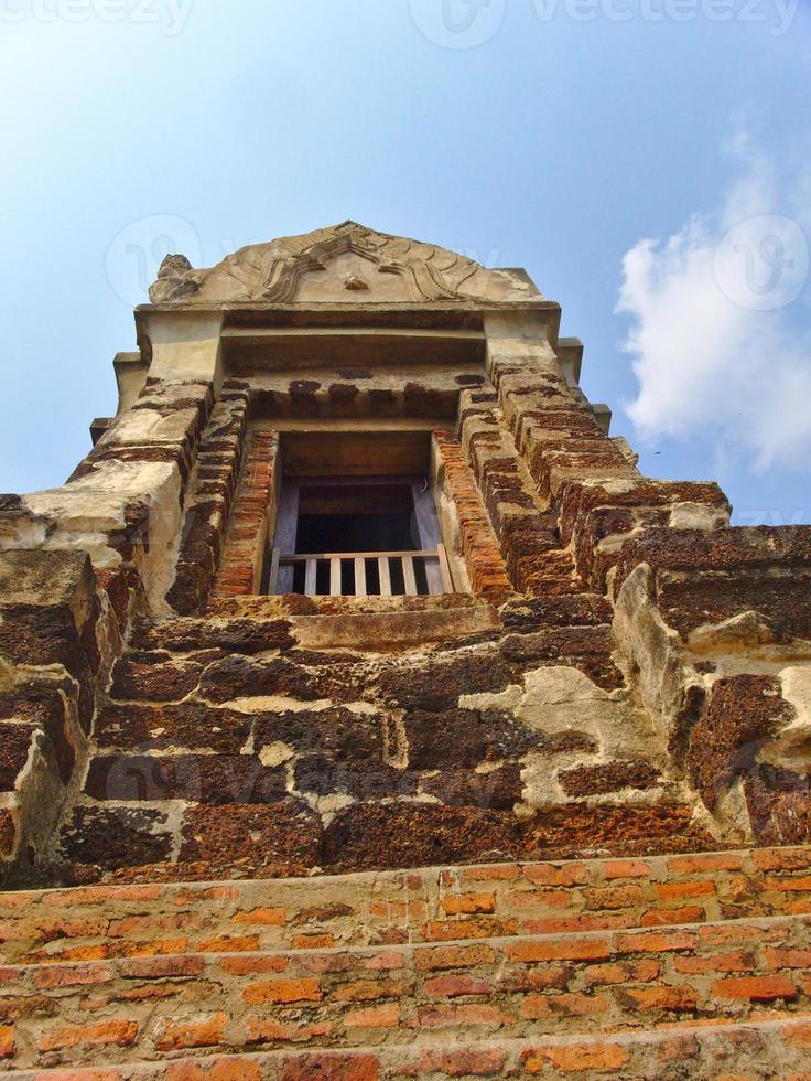 Wat Ratchaburana ist ein Tempel im historischen Park von Phra Nakhon Si Ayutthaya. Die Hauptpagode des Tempels ist einer der besten Tempel der Stadt. befindet sich im teil der insel ayutthaya. foto