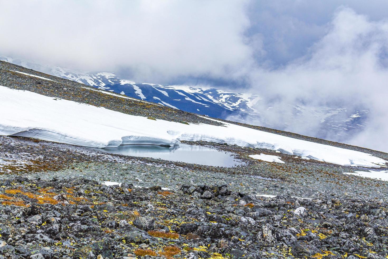 galdhopiggen in jotunheimen lom größter höchster berg norwegens skandinavien. foto